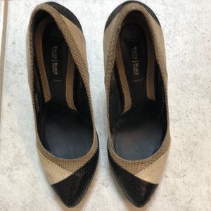 Womens dress shoes White House black Market size 6